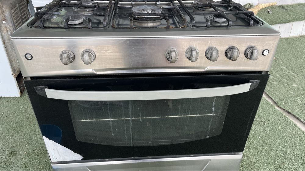 Газ плита + вытяжка