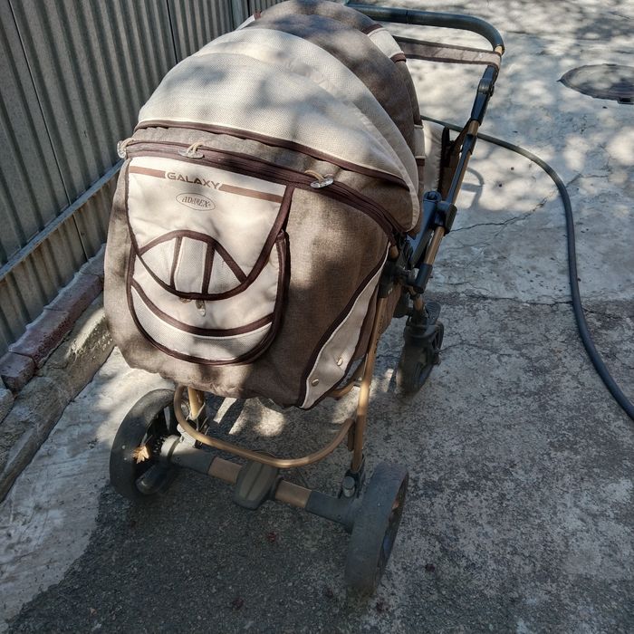 продам детскую коляску зимнюю