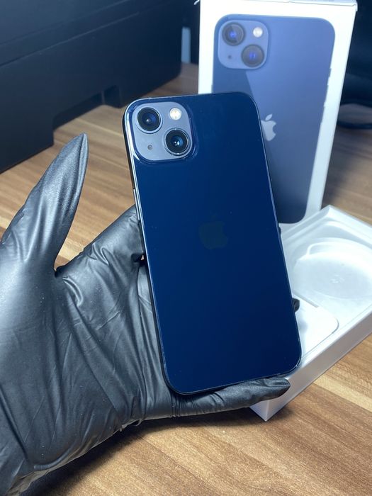 iPhone 13 • 128 GB • Midnight