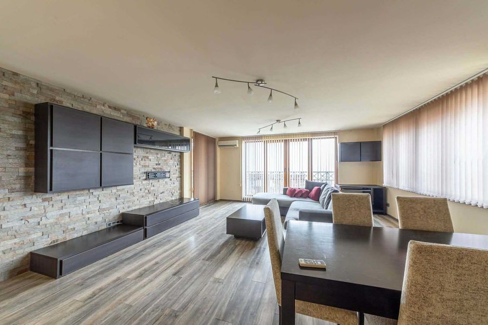 Дава се под наем Тристаен апартамент в Варна, Бриз - 130 кв.м за 897.6 € - Снимка #2