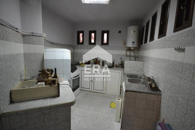Продава се мотел 5-ти километър, Хасково.