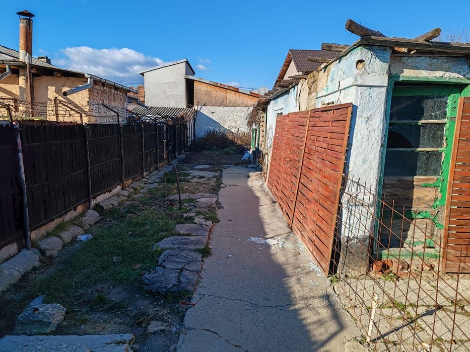 Casă bătrânesc demolabilă