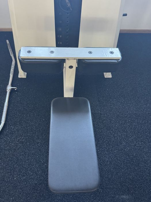 aparat tractiuni spate helcometru LifeFitness