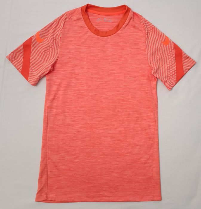 Nike DRI-FIT Strike Tee оригинална тениска S Найк спортна фланелка спорт фитнес тренировки