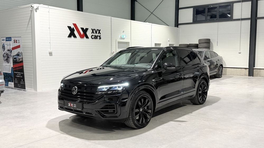 Volkswagen Touareg Volkswagen Touareg R 462cai Panoramic IQ Light ACC Keyless HeadUp