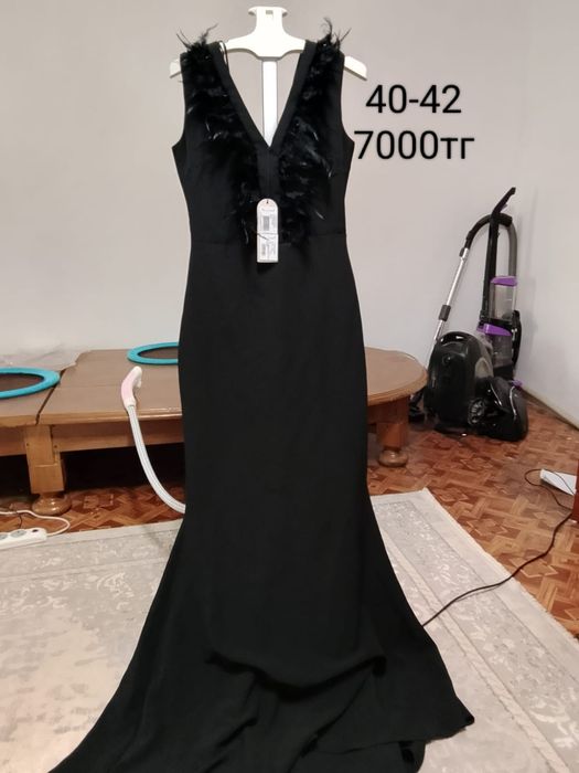 Продам платье женское