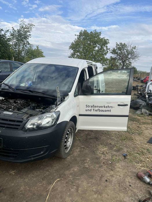 VW CADDY на части само 2015г CFH