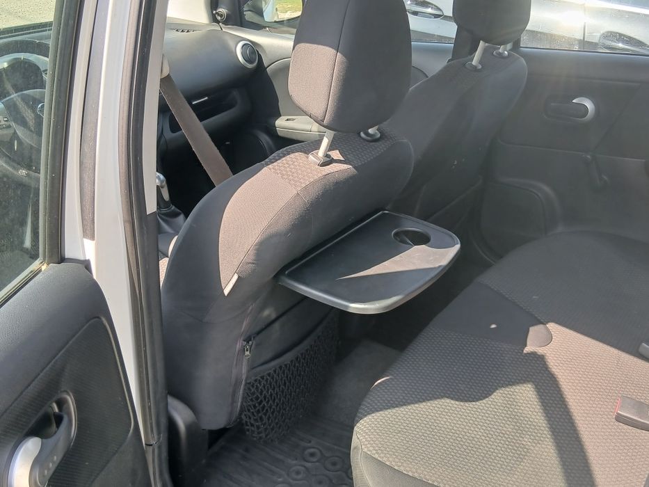 Vând Nissan Note 1,4 benzină
