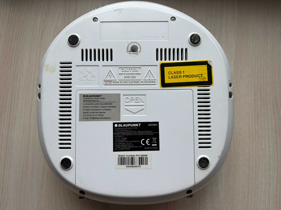 Продавам aудио микросистема Blaupunkt Boombox BB5WH с проблеми