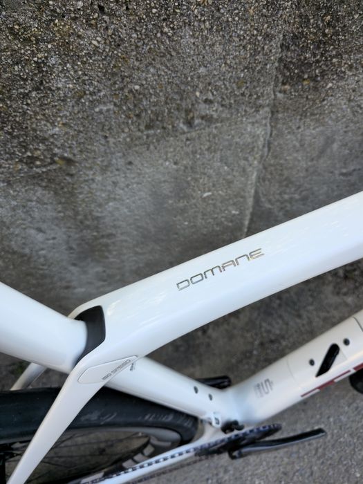 Висок Клас Карбонов Trek Domane Endurance 56 см рамка Шосеен велосипед Force електронен монтаж 1х12 , Zipp Карбонови капли