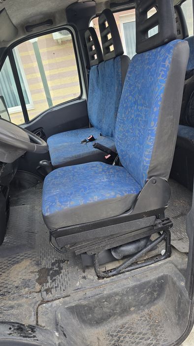 Седалки единични ,двойни, килограмни, кантарни