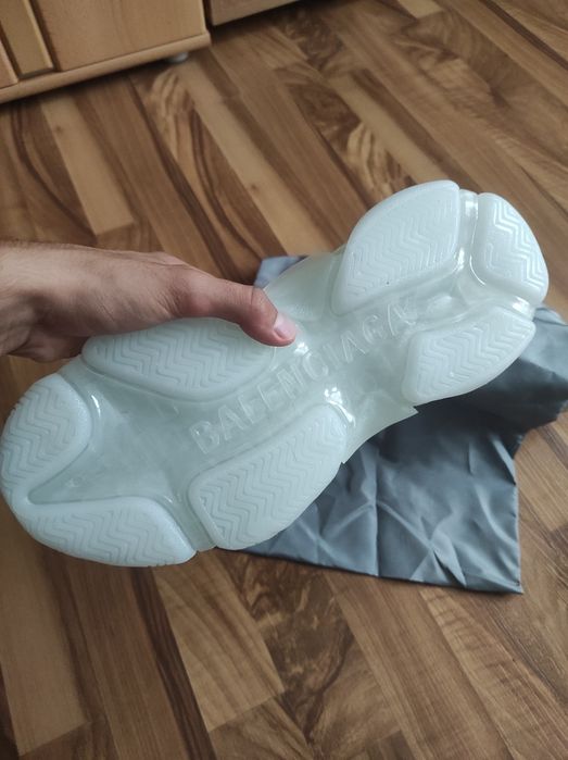 Balenciaga triple s clear white