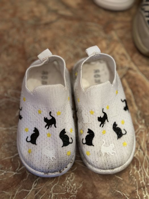 Продам обуви для девочек