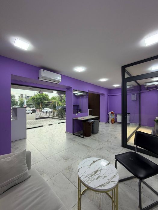 Boz bozor birimchi liniya 57m2 yaxshi remont tayor bizsen arendator bo