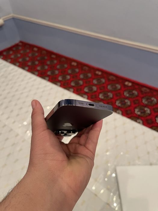 Iphone 14 pro purple