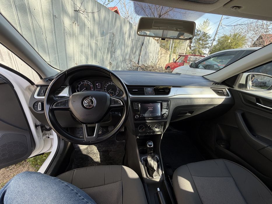 Inchiriez Skoda Rapid 2018 GPL+1.0 benzina