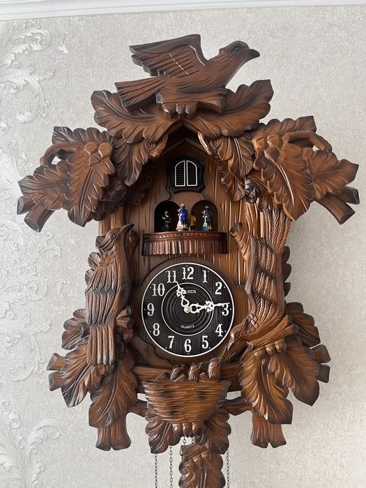 Продам часы с кукушкой