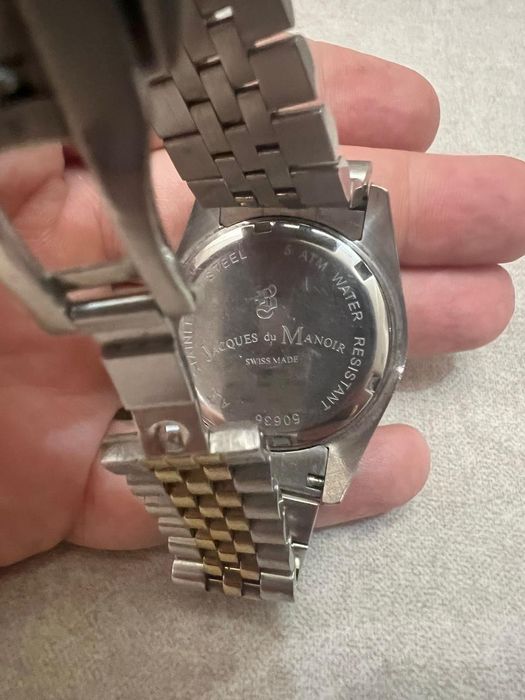 Часы наручные Jacques du Manoir