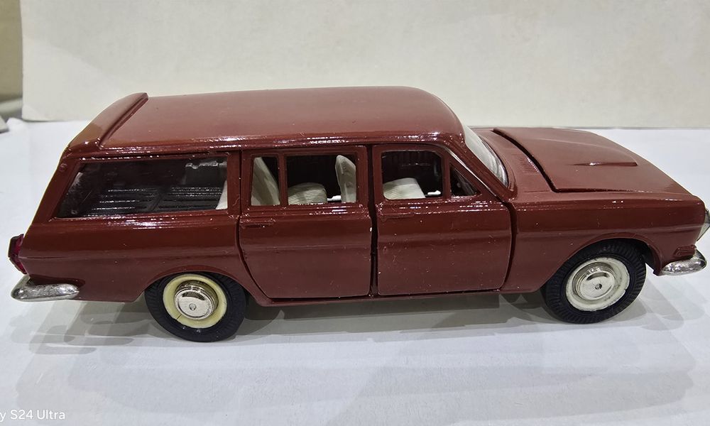 Продам модель авто газ-2402