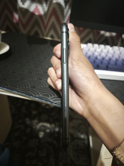 iphone 11 продам