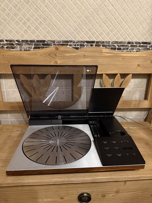 Pick up Bang & Olufsen Beogram 6002