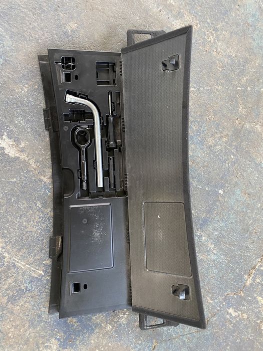 Trusa coarba carlig accesorii audi a4 b8 avant