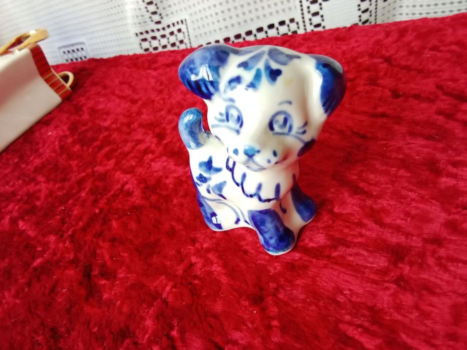 Вазочка , собачка ( статуэтка Гжель ) СССР