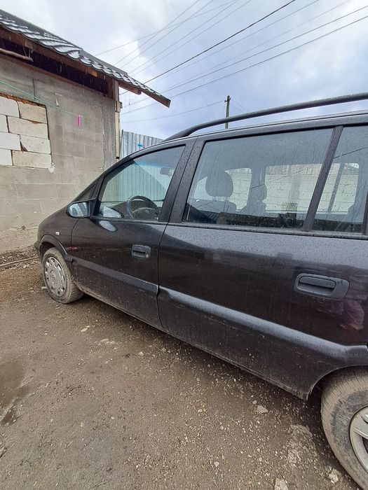 Opel Zafira an 2001