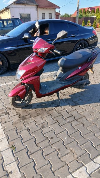 De vânzare scuter electric