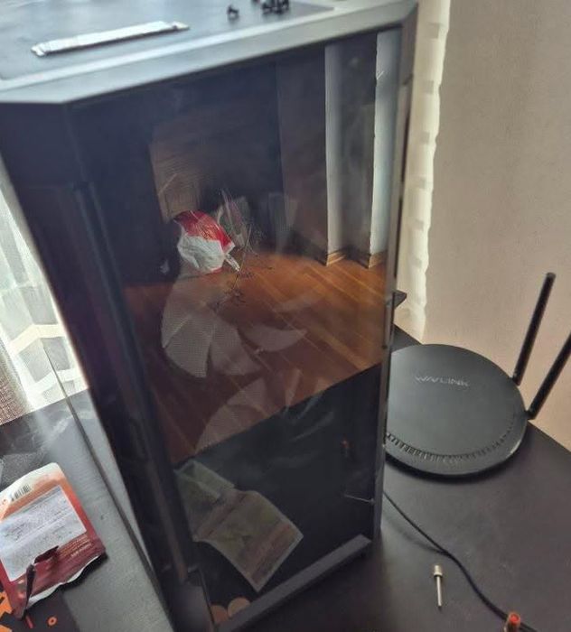 Кутия за компютър със захранване 750w СПЕШНО