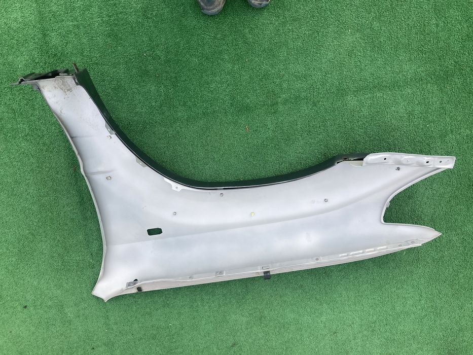 Преден десен калник за тойота ланд крузер/Land cruiser J90 96-02г