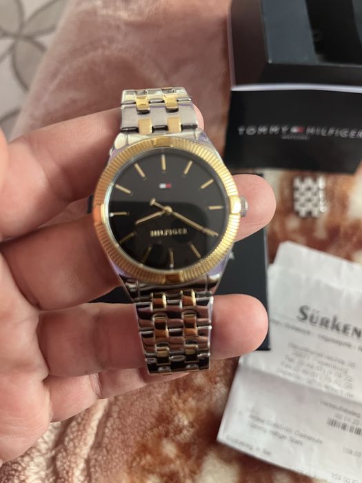 Дамски часовник tomy hilfiger