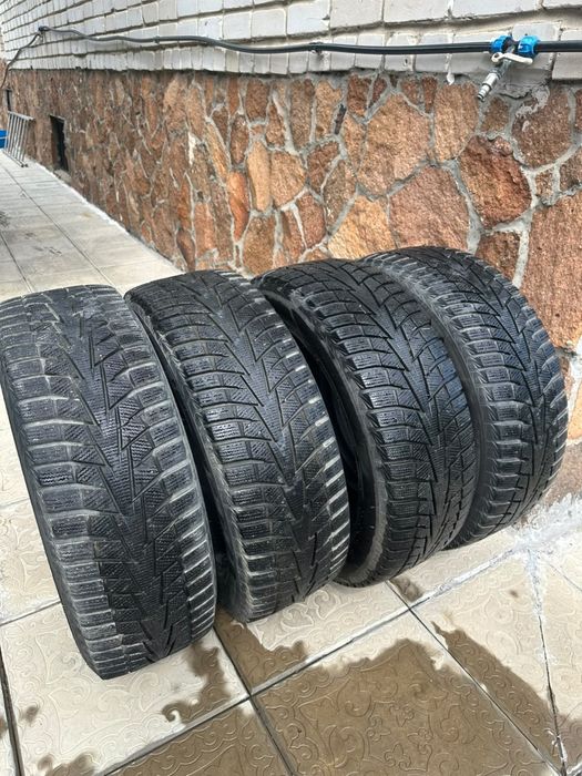 Продам  шины зимние  Hankook , 
225/60-18 ОТС