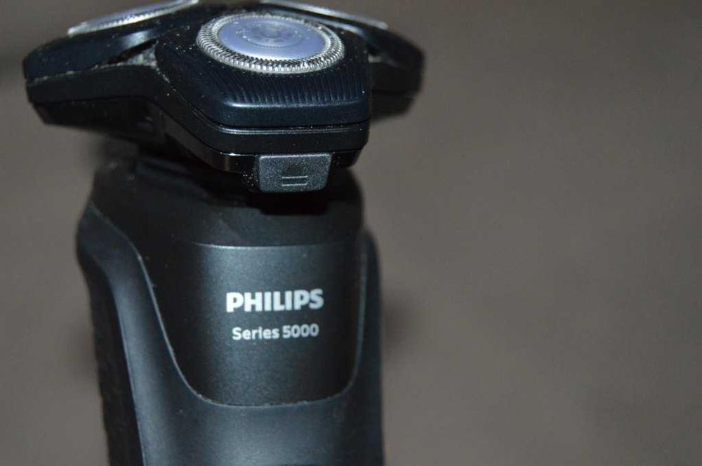 Aparat ras electric Philips Shaver Series 5000 (S5588)