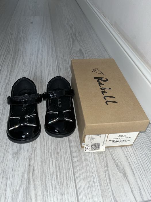 Продам туфли детский Rebecca