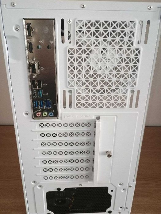 PC Gaming High-End Intel i9-14900K / 32GB DDR5 Kingston Fury RGB / SSD Samsung NVMe / RGB