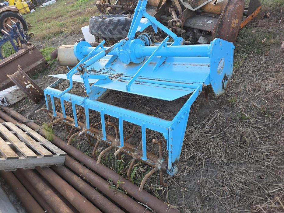 Freza pământ Piese tractor.180,190.210