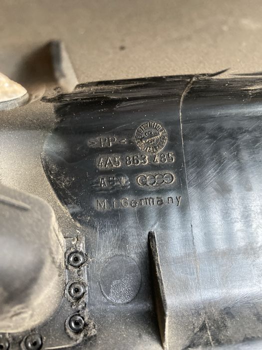 Обшивка багажника Ауди