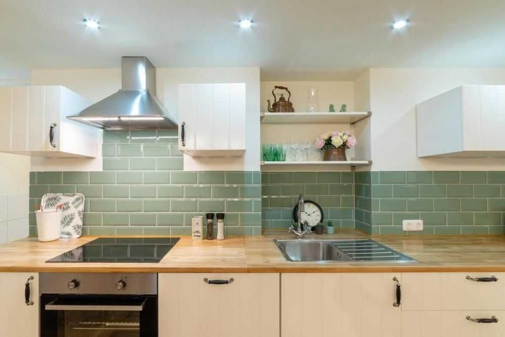 Дава се под наем Двустаен апартамент в София, Люлин 9 - 74 кв.м за 346.8 € - Снимка #1