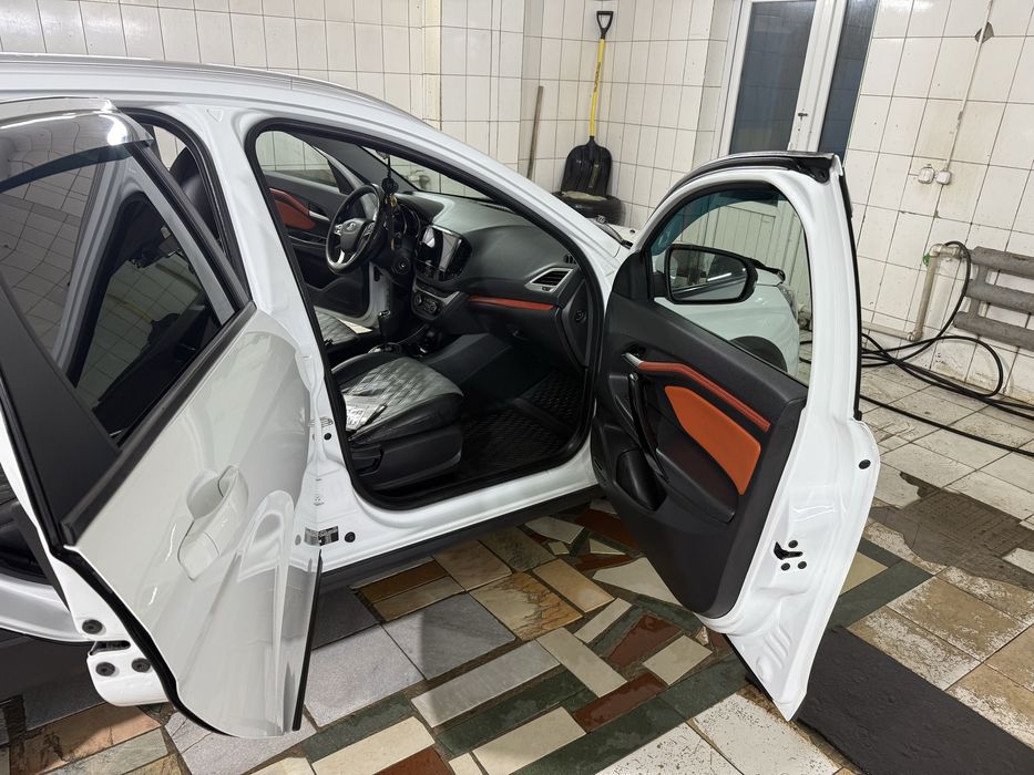 Продам Лада Веста кросс