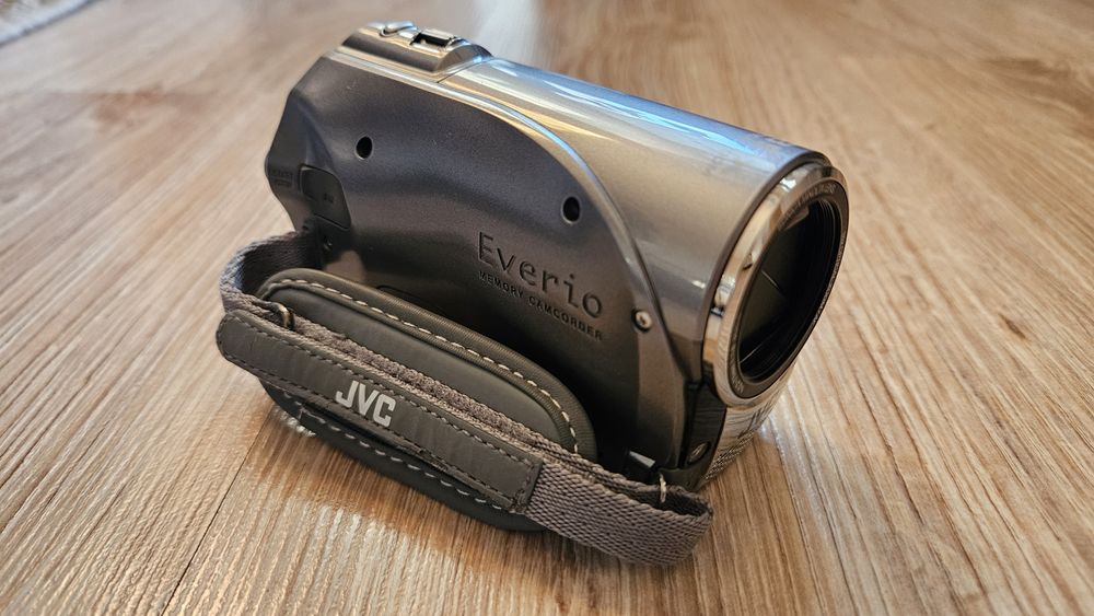 Камера JVC Everio GZ-MS100E - Camera