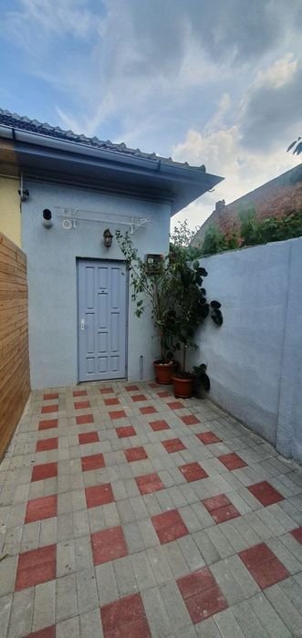 Se închiriază casa cu doua camere in zona Garii