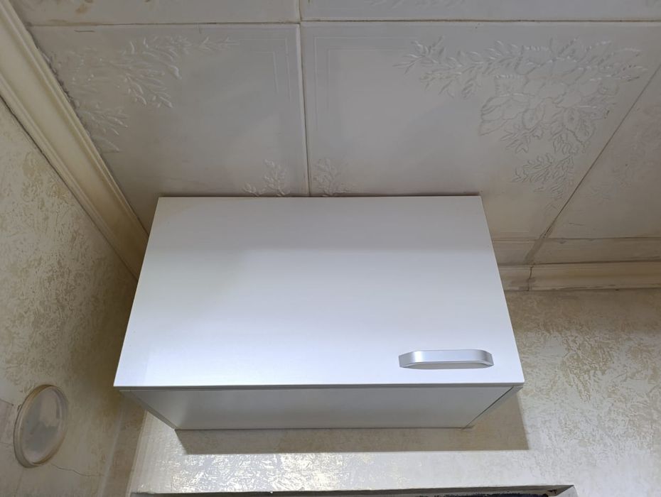 Продам шкаф настенный