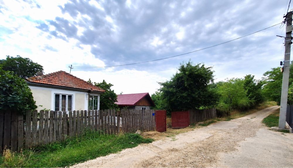 Casa de vanzare cu teren 5361mp