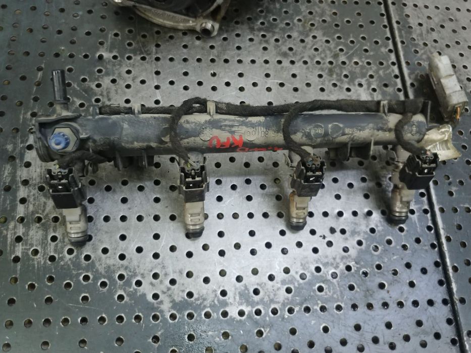 rampa cu injectoare 1.4 b kfu peugeot 207 206 307 citroen c2 c3