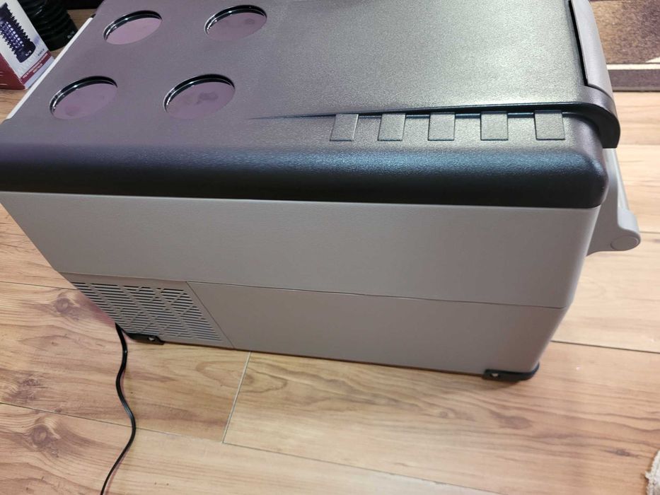 Нов къмпинг хладилник VEVOR 45L / 12v-24v-220v/ Компресор / Bluetooth!