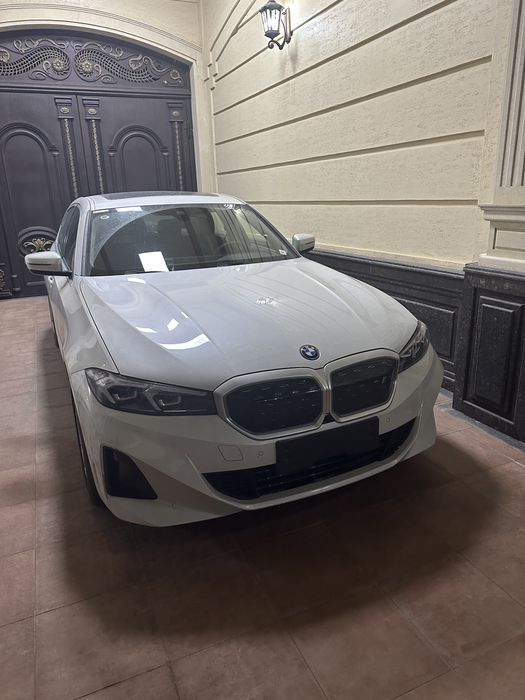 BMW I 3 2024года Растоможена!!!Цвета белый  жемчуг в наличии!!!
