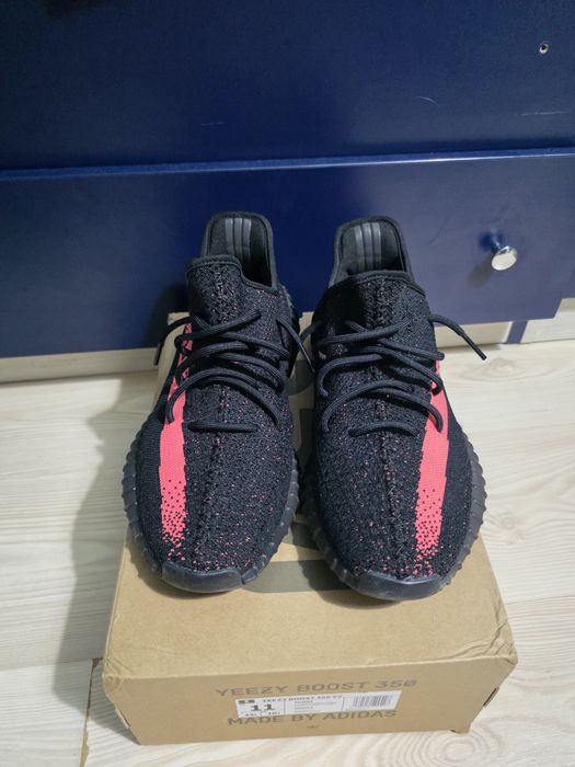 Adidas yeezy boost 350v2 Core Red 45/45.5