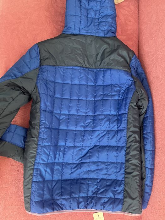 Ново дамско яке, размер м-л