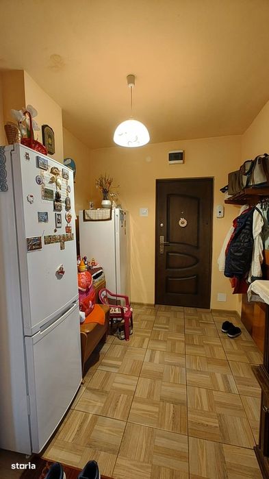 De vanzare apartament 3 camere,zona Lido